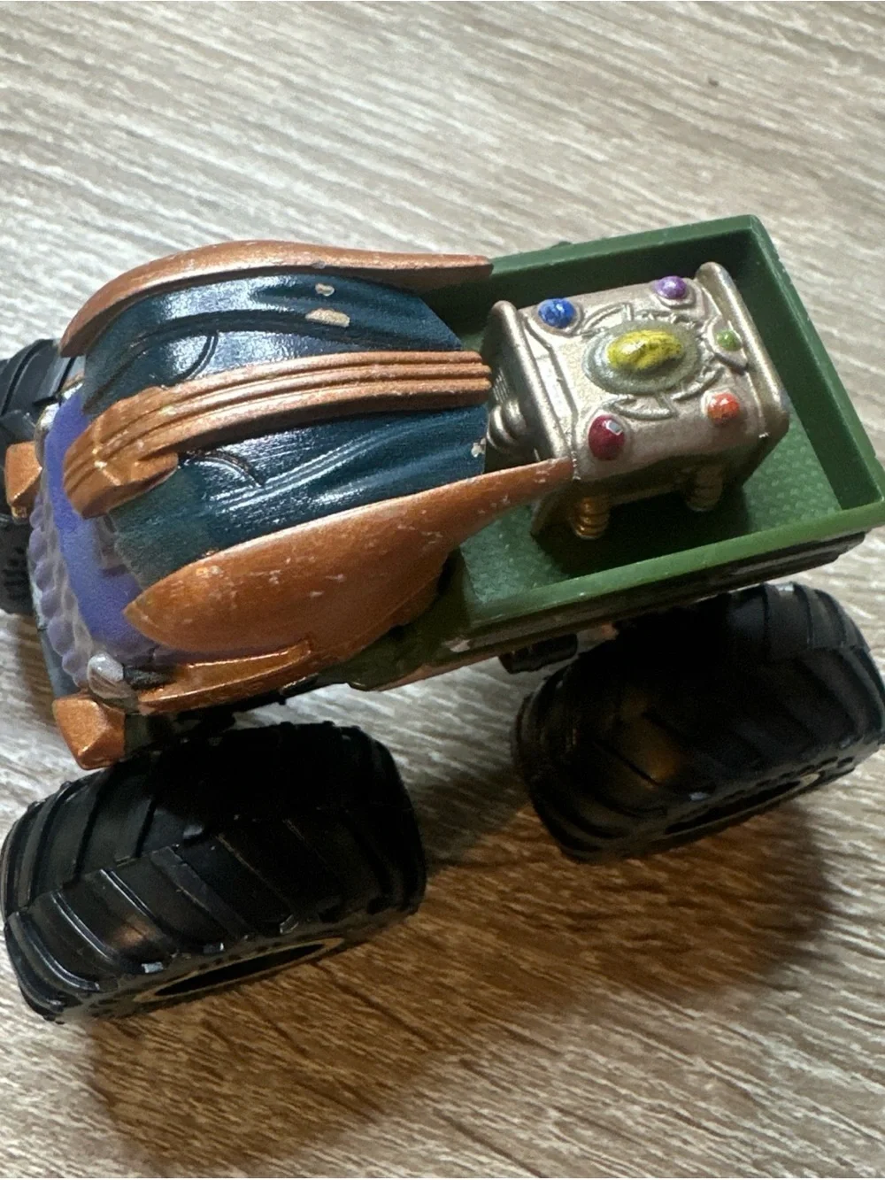 Hot Wheels THANOS 2021 Monster Truck Marvel Infinity Gauntlet 1:64